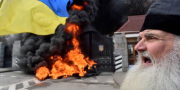 State-backed raiders seize Odessa church from Ukraine’s largest denomination (PHOTOS)
