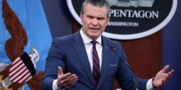 Pentagon bars journalists from press office