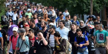 Non-German speakers blocked from beach