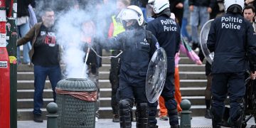 Riots in Brussels: Hooded gangs rampage through city center (VIDEO, PHOTOS)