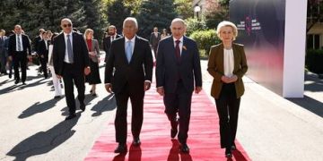 Pro-EU Armenian ruling party wins parliamentary vote