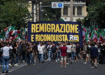 Swiss reject 10 million population cap
