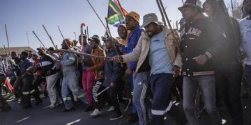 South African leader rejects deadline for foreigners to leave