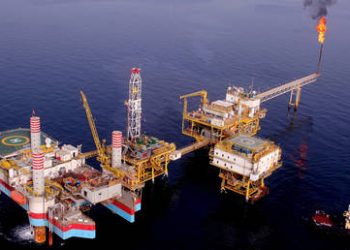 Iran to set up Hormuz hotline with US