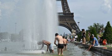 Funeral homes overwhelmed amid heatwave in France