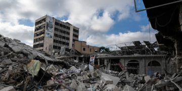 US and Iran exchange strikes for first time since ceasefire