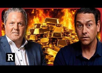 “Gold is heading for $10,000” as paper currencies COLLAPSE