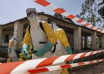US Ebola plan: Push it on Africa