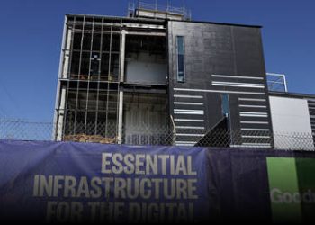 UK slows AI data center roll-out over energy crunch