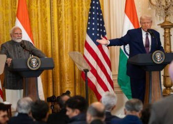 Indian farmers march to Delhi to protest US trade deal