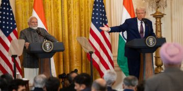 Indian farmers march to Delhi to protest US trade deal