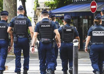 Three women wounded in Paris stabbing