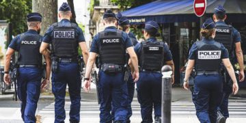 Three women wounded in Paris stabbing