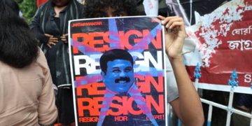 Indian cop who fired AK-47 at students suspended
