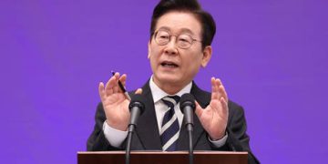 South Korea proposes dialogue to end war with North Korea