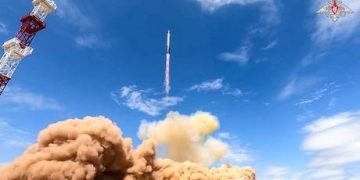 Russia test-fires intercontinental ballistic missile (VIDEO)