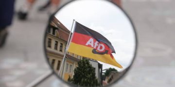 German establishment figures call for ban on country’s most popular party