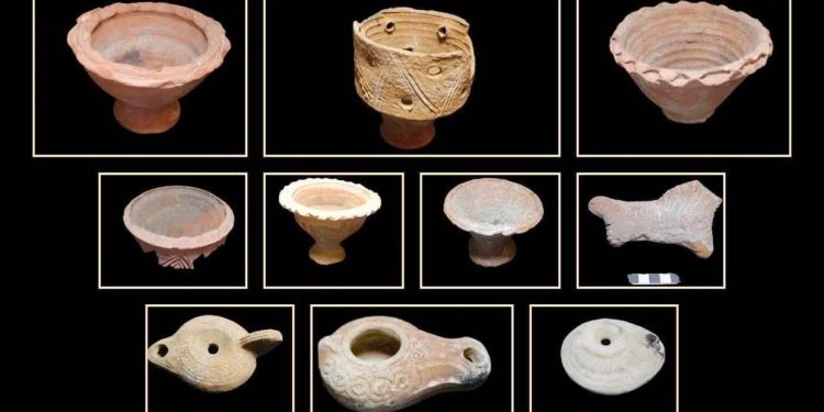 Egypt uncovers ancient tombstones (PHOTOS)