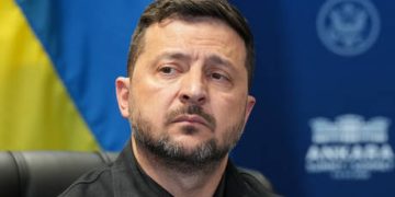 Zelensky chief of staff drawn into widening corruption scandal