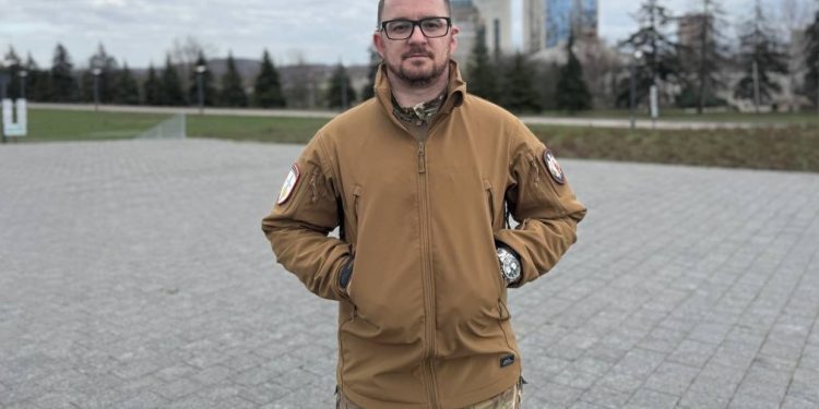 Former Ukrainian troops tell RT why they chose to fight for Russia