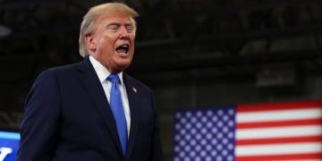 Canada threatens to cut electricity to US