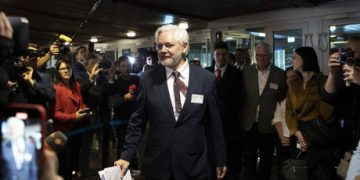 ‘I am back’ – Julian Assange