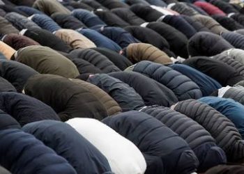 Italy bans burqas in schools