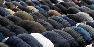 Italy bans burqas in schools