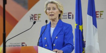 EU committing ‘harakiri’ – Lavrov
