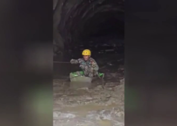 Nepal rescuers delayed by mud and water in tunnels – PM