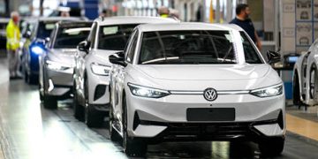 UK’s largest carmaker to axe thousands of jobs – media