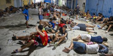Ceuta migrant clearance spirals into violence (VIDEO)
