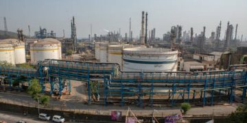 Bangladesh and Pakistan hit by Gulf energy disruptions
