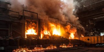 Ukraine’s biggest steelmaker halts production