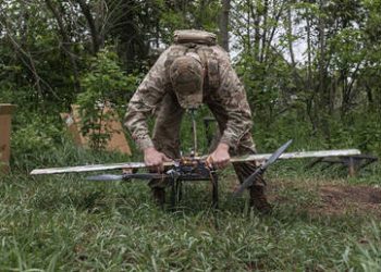 Weapons stolen from Ukraine front line handed to notorious neo-Nazi unit