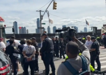 Netanyahu brings ‘killer pager’ to UN (VIDEO)