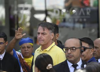 Brazilians head to polls in pivotal election