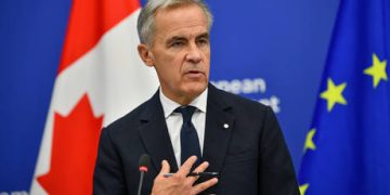 Seven killed in blaze at Canadian base