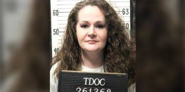 Tennessee prisons chief steps down after botched execution