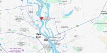 Russia strikes key Kiev bridge (VIDEOS)