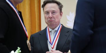 Musk vows to gift every US kid a share of SpaceX