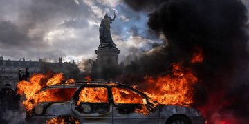 France deploying counterterrorism troops to quell riots
